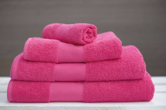 OLIMA CLASSIC TOWEL - Heliconia, #DB3E79<br><small>UT-ol450he-100x150</small>