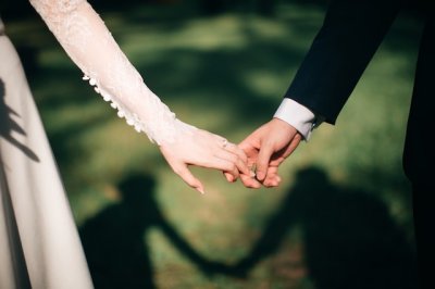 Egy esküvő és a szilikonkarkötő esete