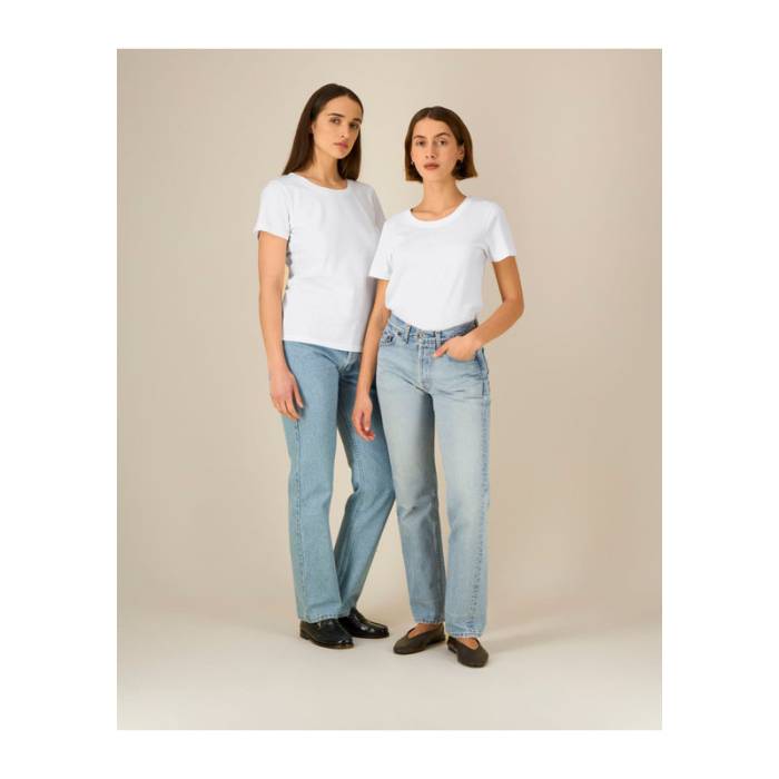 Ikonikus, közepesen vastag, női karcsúsított póló - White<br><small>EA-STTW079C0012X</small>