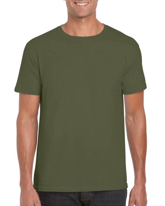 SOFTSTYLE® FELNŐTT PÓLÓ - Military Green, #63655A<br><small>UT-gi64000mi-3xl</small>