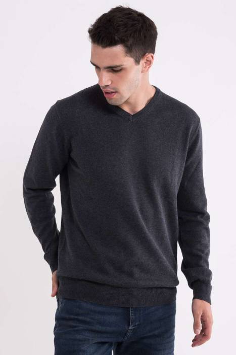 MEN’S V-NECK FINE GAUGE COTTON PULLOVER - Dark Melange Grey, #282E36<br><small>UT-lw9133dmg-m</small>