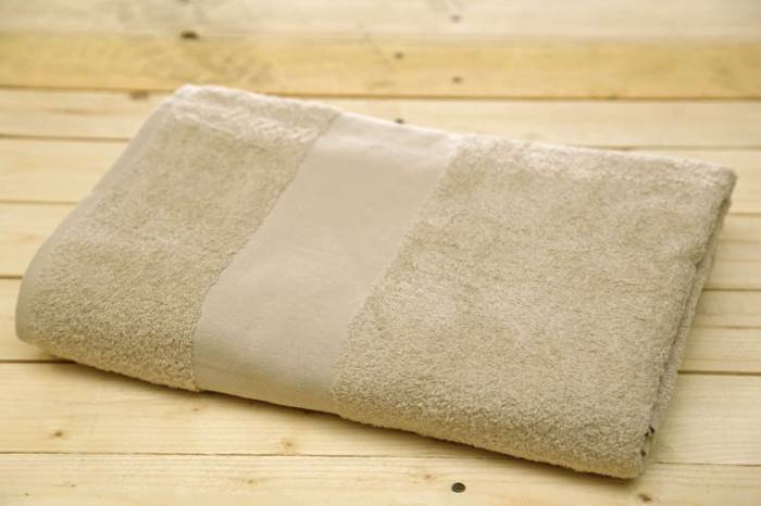 OLIMA BASIC TOWEL - Sand, #CABFAD<br><small>UT-ol360sa-100x150</small>