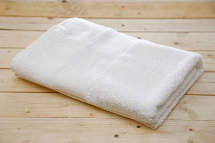 OLIMA BASIC TOWEL - White, #FFFFFF<br><small>UT-ol360wh-100x150</small>