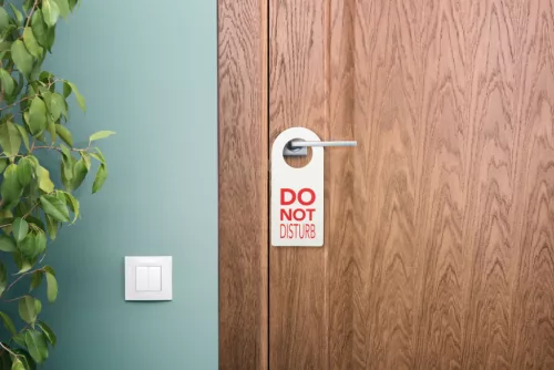 Disturb egyediesíthető ajtótábla