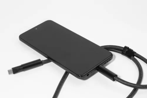 HolCharge 60 W-os RPET mobiltartós nyakpánt kábellel