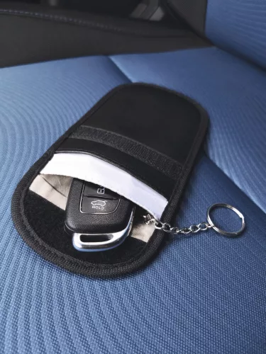 DRIVER - RFID védelemmel ellátott autókulcs tartó