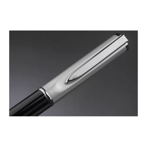 Golyóstoll ezüst felső résszel