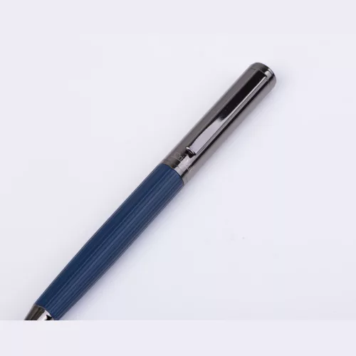 CrisMa golyóstoll bordázott markolattal (ø 1,1 x 14,2 cm, Sötétkék)