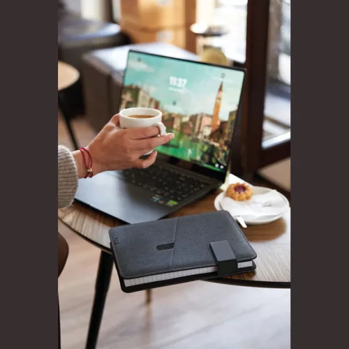 4000 mAh powerbank és A5 mappa