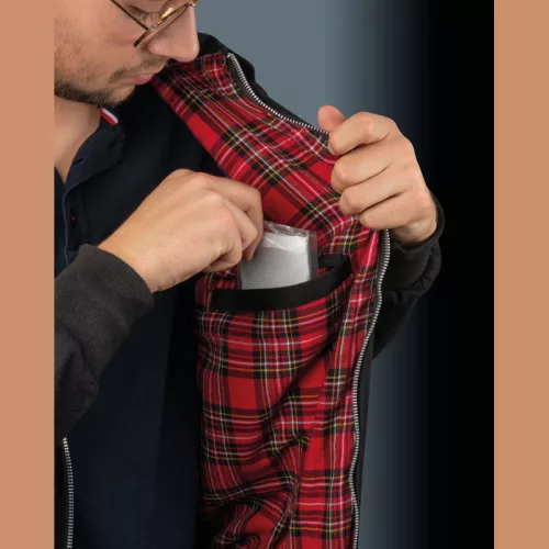 Bankkártya méretű esőponcsó