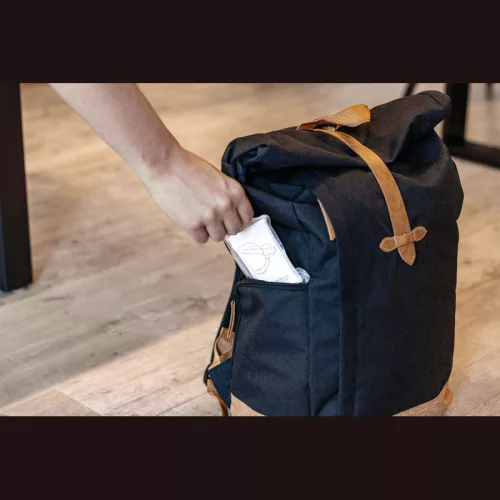 Bankkártya méretű esőponcsó