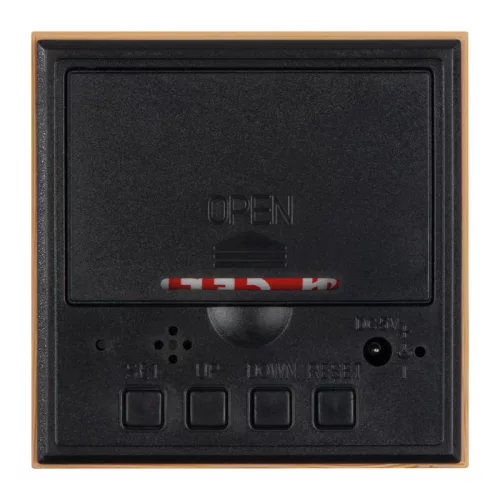 Fa asztali óra kék LED kijelzővel