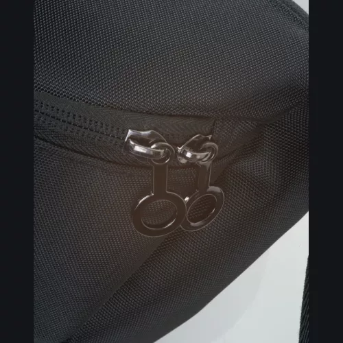 Ferraghini övtáska